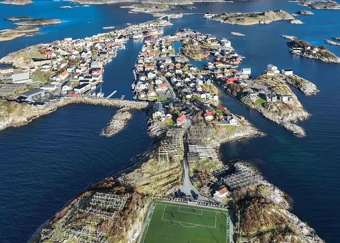 Cozy And Modern In * Henningsvær